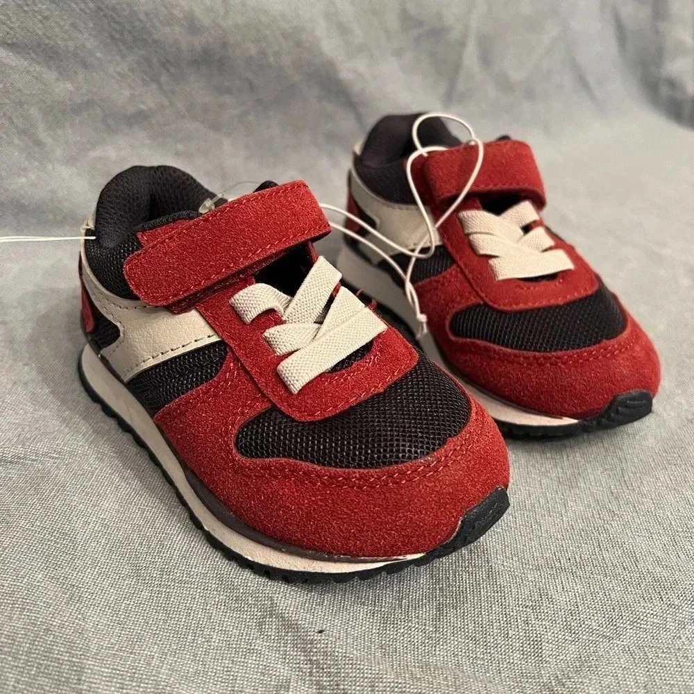 CAT AND JACK Sneakers